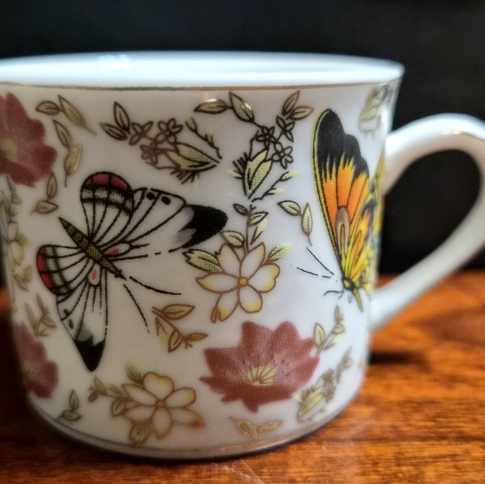 Bijoux Terner Demitasse Cups & Saucers Butterflies & Blossoms Set Porcelain VTG - Picture 4 of 6
